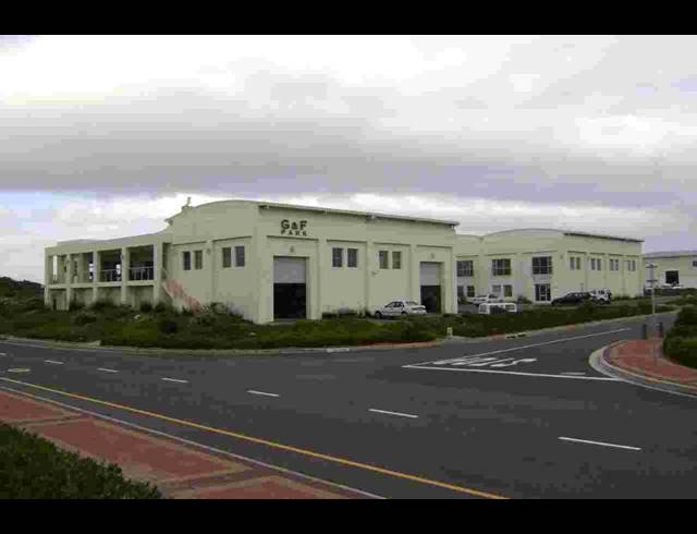 449M² WAREHOUSE TO LET IN CAPRICORN